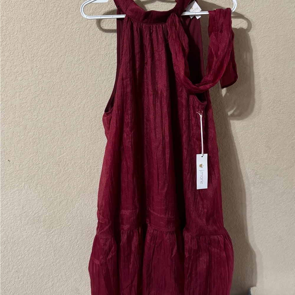 Elegant Burgundy Sleeveless Dress